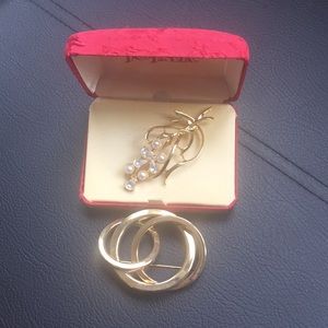 Two lovely vintage pins